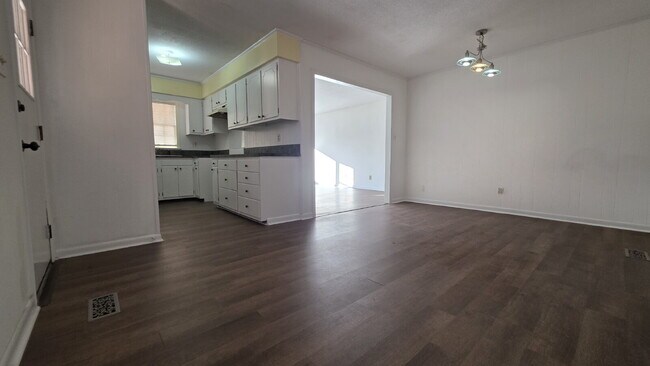 Building Photo - Updated 3-Bedroom Home with Open Layout and Large Backyard