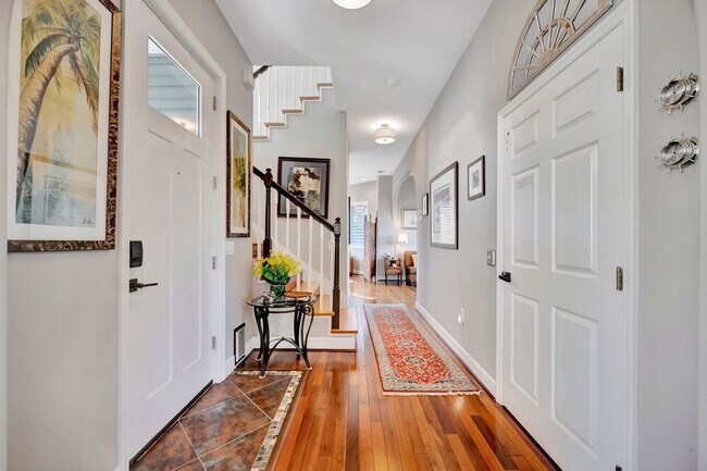 Building Photo - 28 Michiana Dr