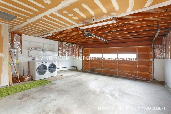 Building Photo - 1815 SE 52nd Ave