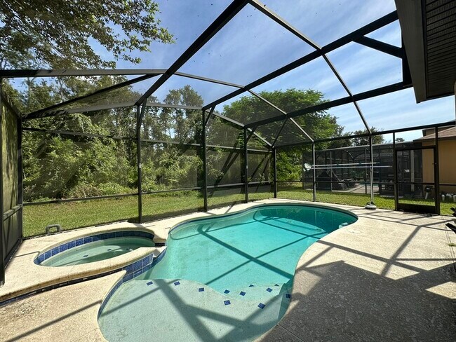 Building Photo - 1025 Cypress Pointe Blvd