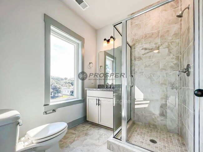 Building Photo - 1806 Orangeburg St