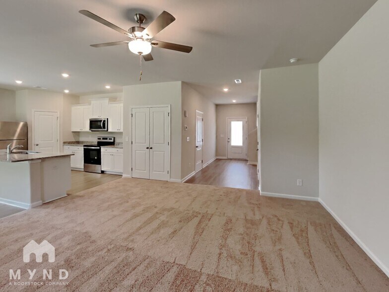 Building Photo - 173 Taverners Ln