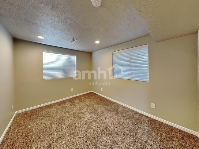 Building Photo - 3147 W 1200 N