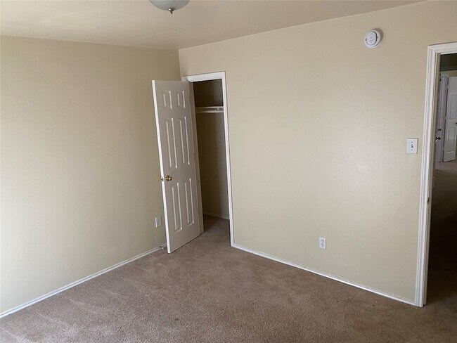 Building Photo - 16631 Spring Glade Dr