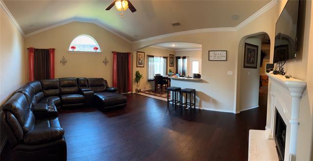 Building Photo - 4805 Green River Dr