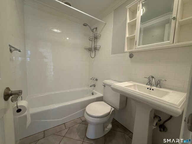 Building Photo - 46 Prudence Dr