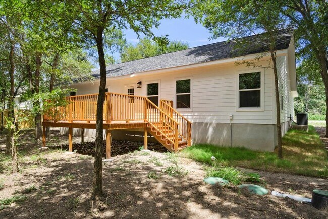 Building Photo - 319 Lamaloa Ln
