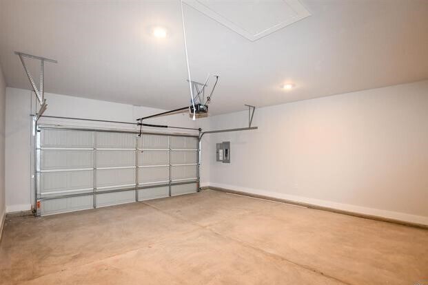 Building Photo - 12617 Whitcomb Cir