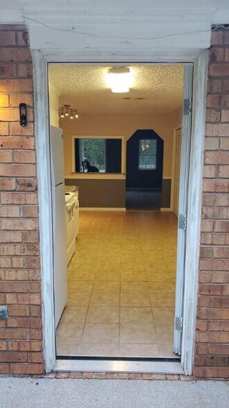 Building Photo - 55 Plum Orchard Rd