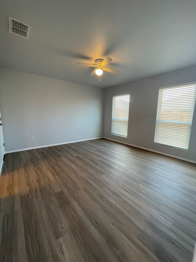 Building Photo - Recently Built 3/2/2 Duplex in Northwest Lubbock