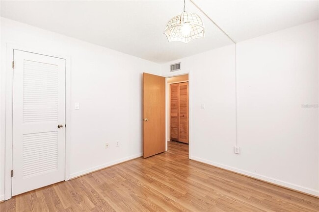 Building Photo - 4158 S Tamiami Trl