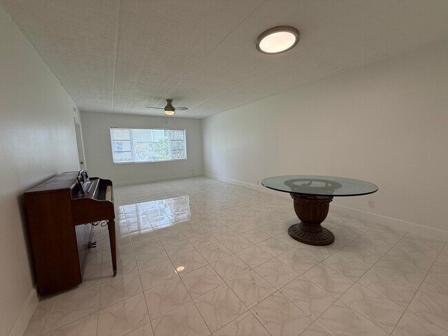Building Photo - 4500 N Flagler Dr
