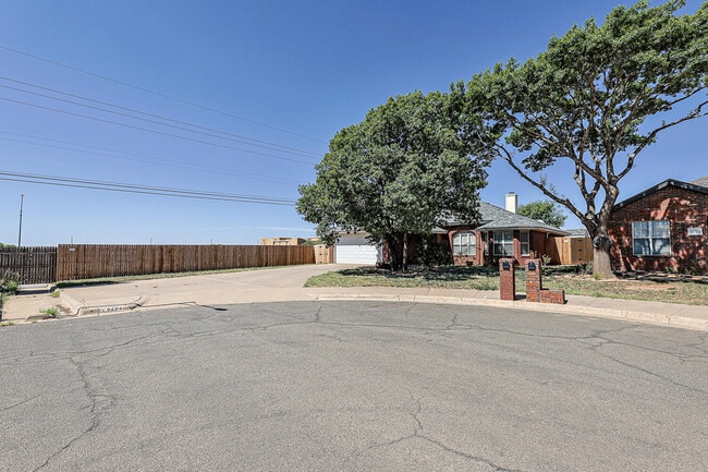 Building Photo - 9708 Aberdeen Ave