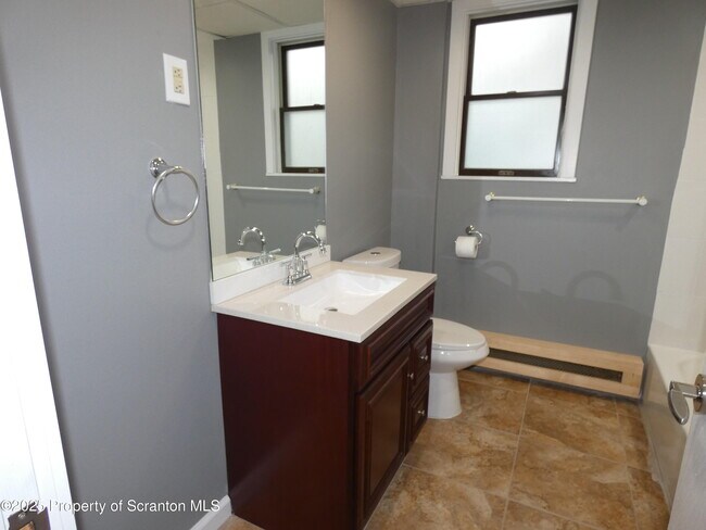 Building Photo - 620 Sanderson Ave