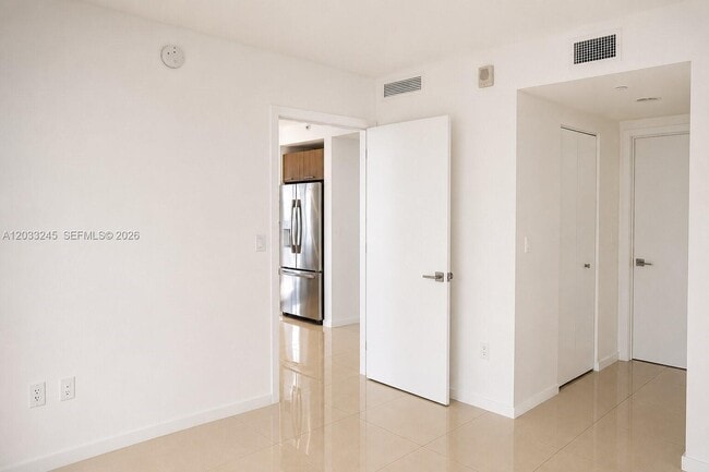 Building Photo - 5300 Paseo Blvd