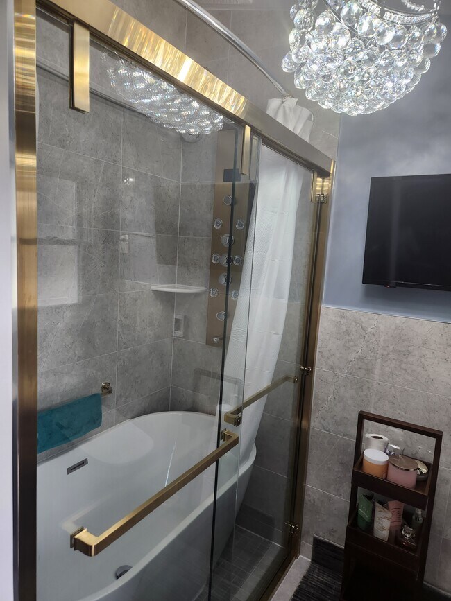 Building Photo - 3472 Bertha Dr