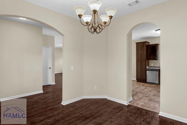 Building Photo - 469 Archie Way