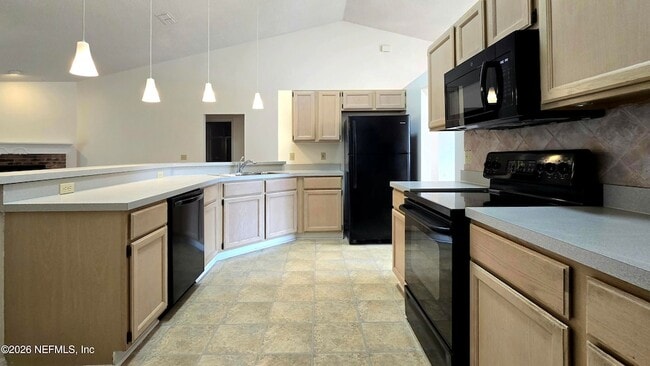 Building Photo - 8636 Charlesgate Cir N