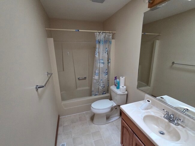 Building Photo - 1906 Beach Rd