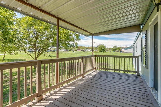 Building Photo - 149 Valley Meadows Dr