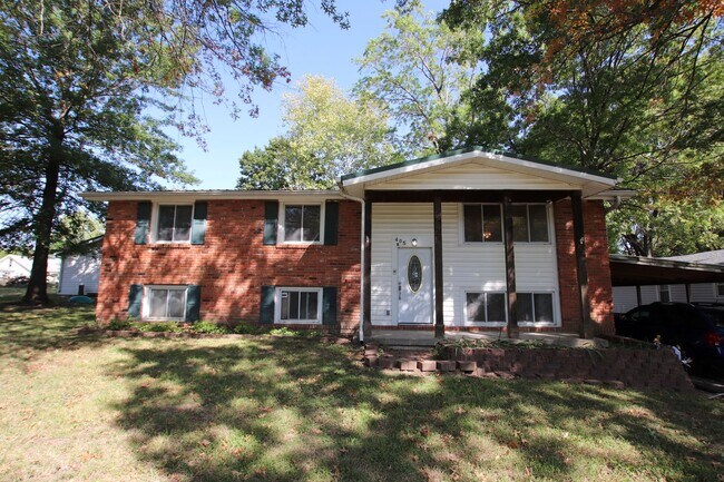 Primary Photo - 405 Hamilton St