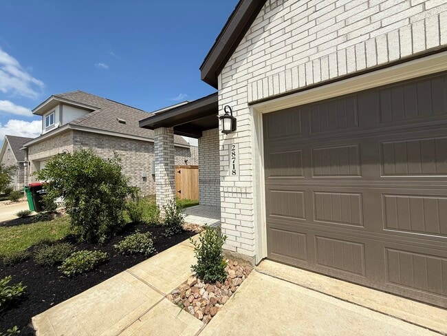 Building Photo - 28718 Grand Mesquite Ln