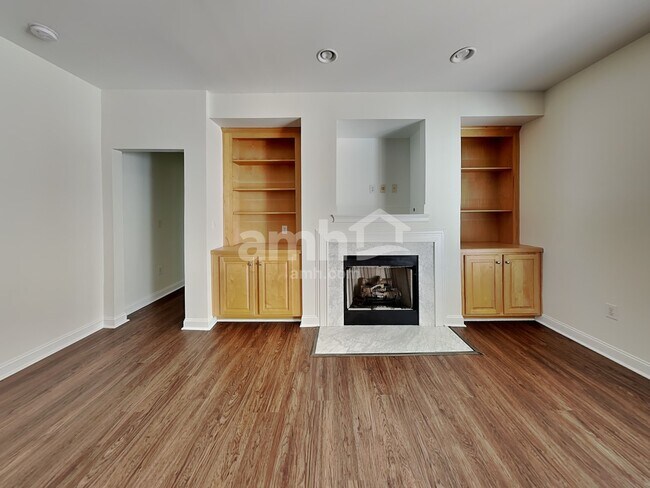 Building Photo - 2003 Monaco Ct