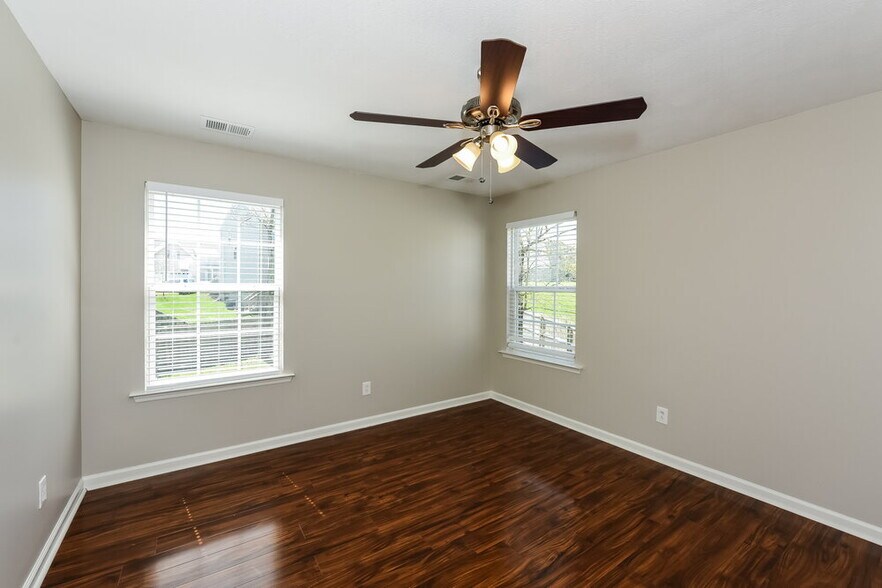 Building Photo - 817 Sandworth Cove