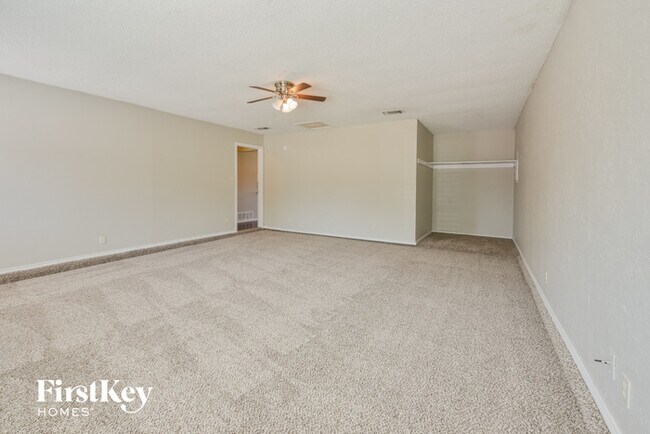 Building Photo - 7621 Clover Ln