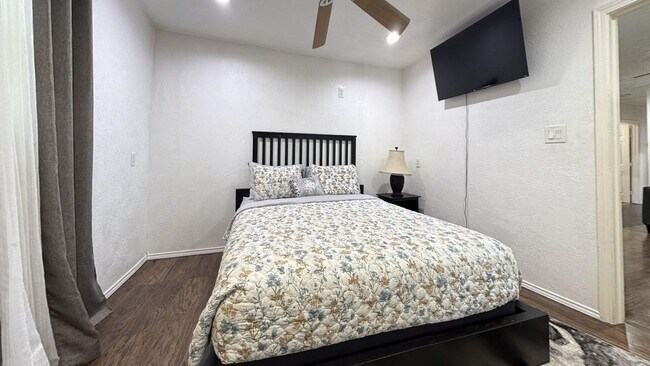 Building Photo - 7901 Record St