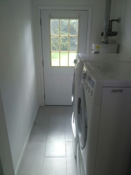 LAUNDRY - 324 Fisher Avenue