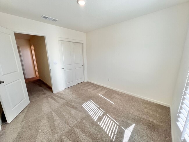 Building Photo - Spacious 4 Bedroom Home  – Solar & Pest Co...