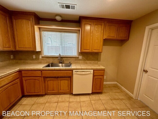 Building Photo - 3 br, 2 bath House - 20862 N SYCAMORE ROAD