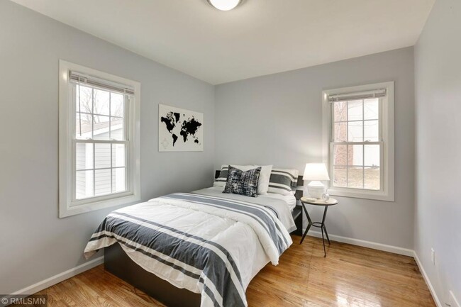 Building Photo - Perfect 4 bedroom count Home in Columbia H...