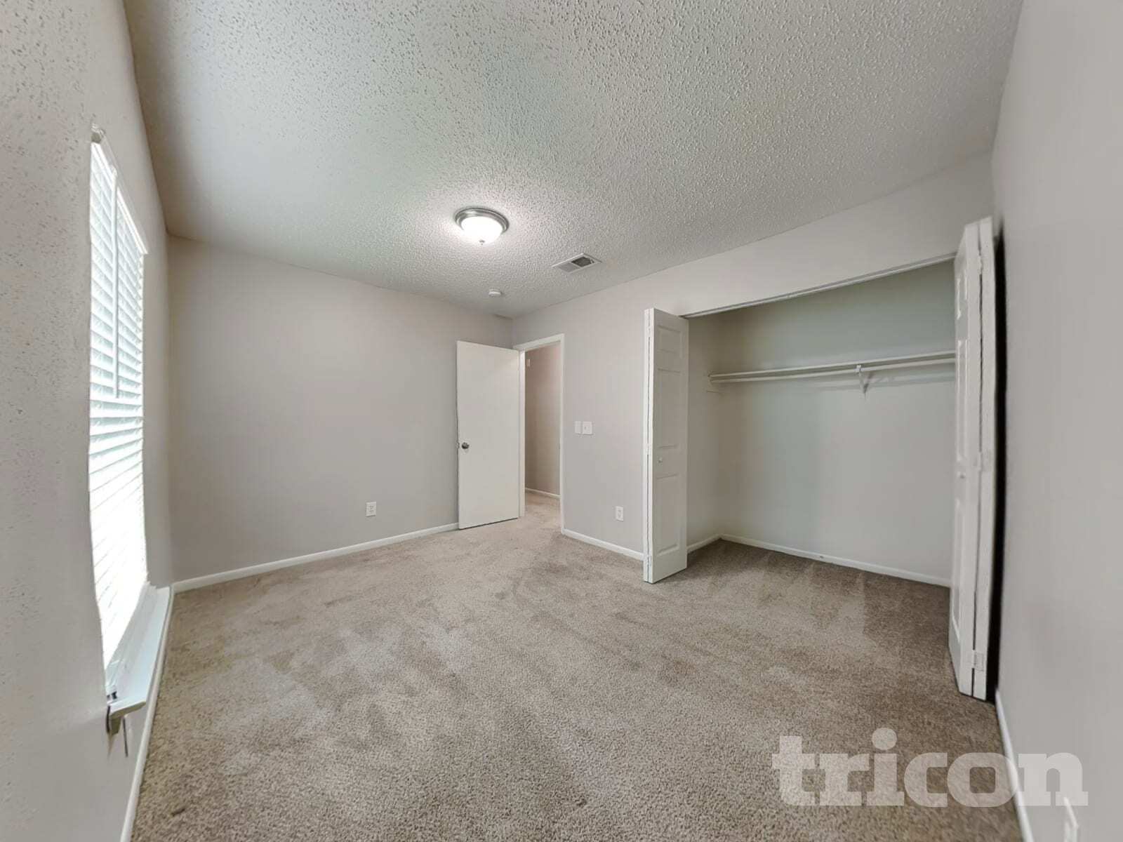 Building Photo - 2610 Townhall Ln