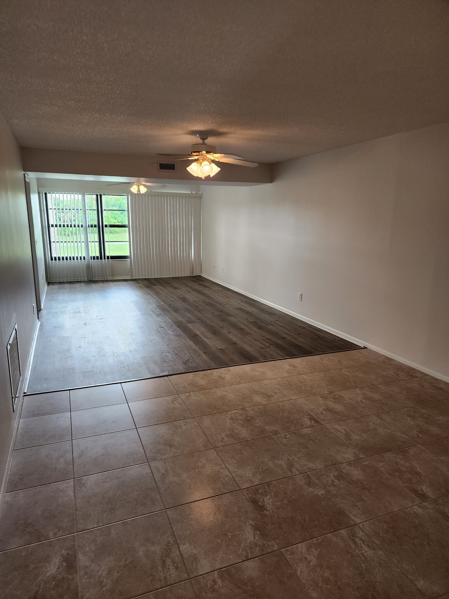 Building Photo - 28 Plantation Dr