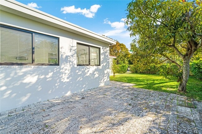 Building Photo - 6060 SW 16th Terrace