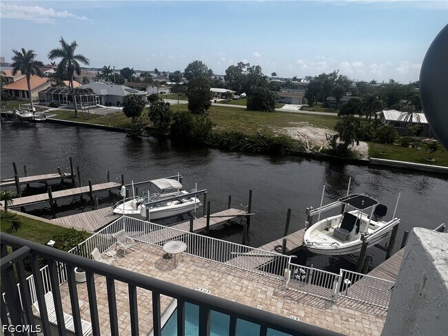 Building Photo - 1754 Cape Coral Pkwy E