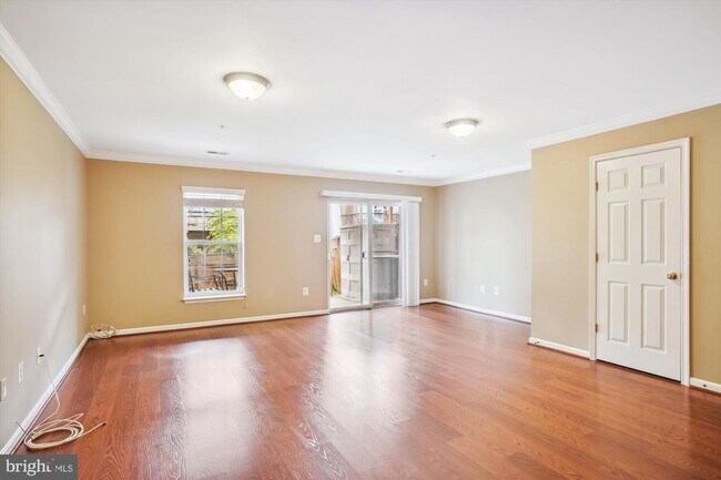 Building Photo - 152 Fieldstone Ct