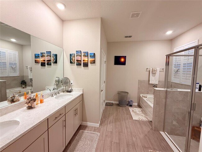 Building Photo - 8321 Praise Dr