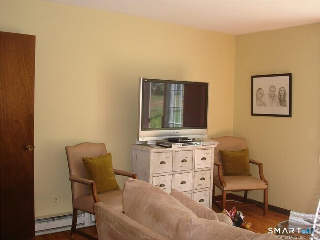 Building Photo - 41 Prange Rd