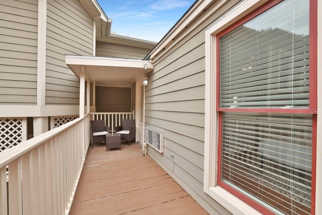 Building Photo - 1132 Oxford St