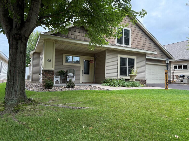 HOA maintained property - 98 Tribute Ave