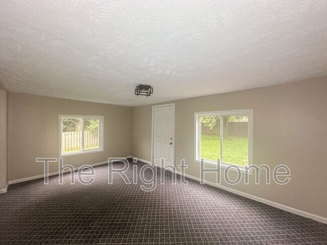 Building Photo - 6424 N 68th St