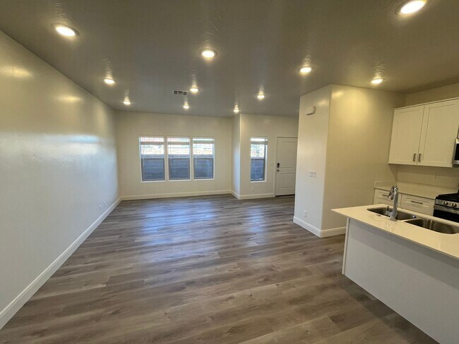 Building Photo - Azalea Beauty!