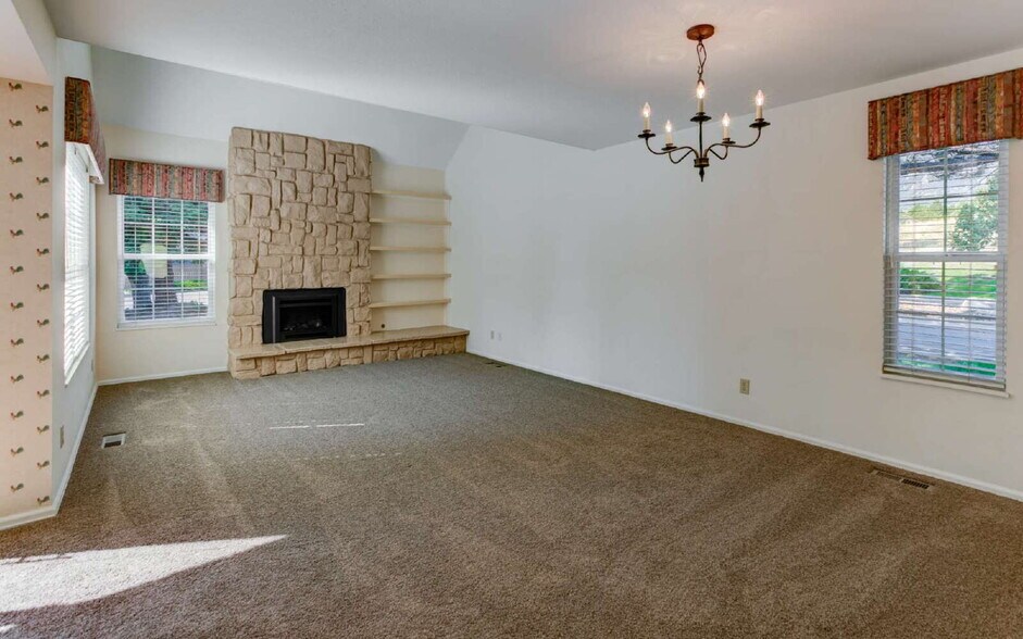 Building Photo - Prime Location Near Fort Carson – Townhome...