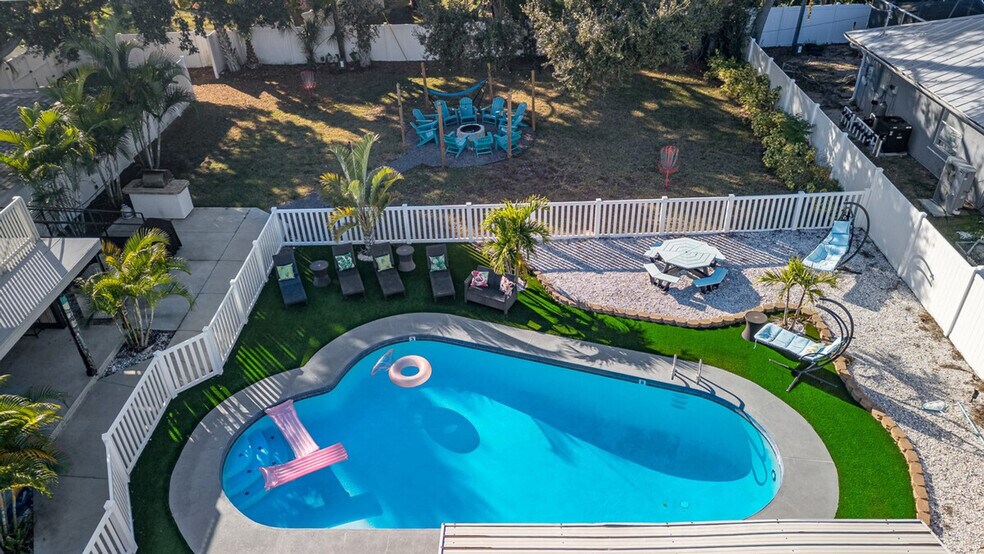 Building Photo - 1679 Tampa Rd