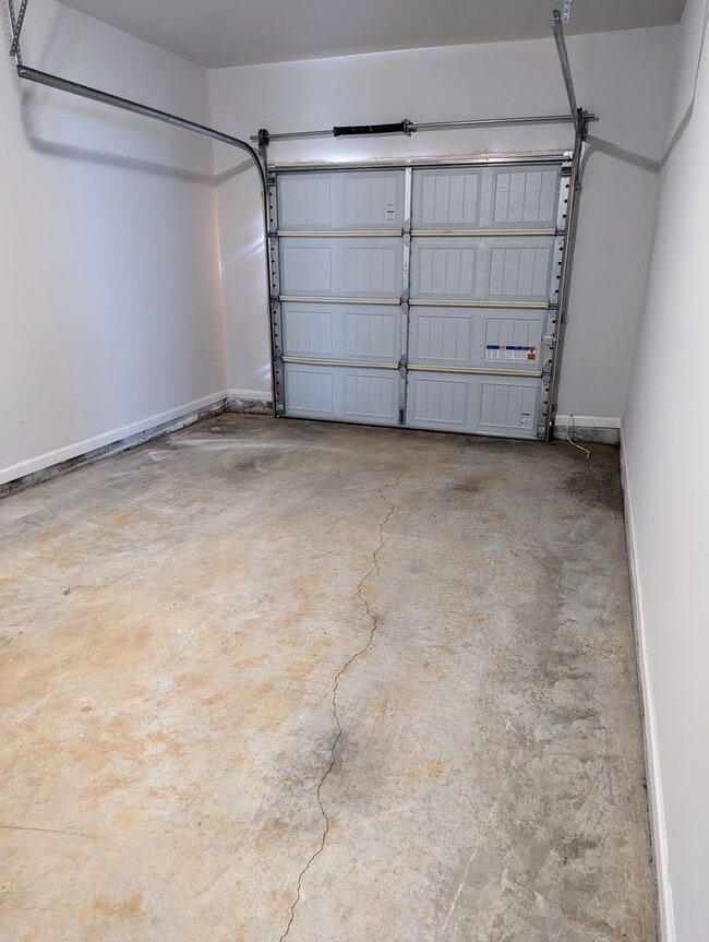 Building Photo - *Rent Special* Gorgeous Newer Constuction ...