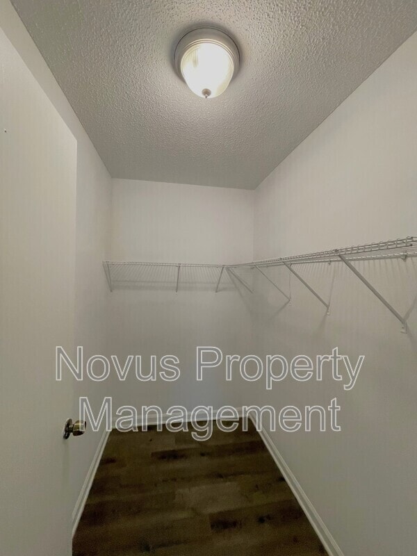 Building Photo - 316 4th St