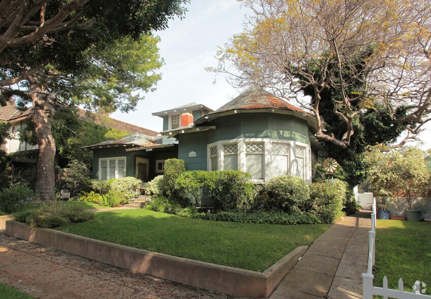 Building Photo - 1815 10th St